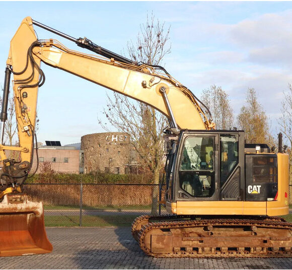 CATERPILLAR 325F EXCAVATOR OPERATION AND MAINTENANCE MANUAL NDJ 1 Surephoto 33 1