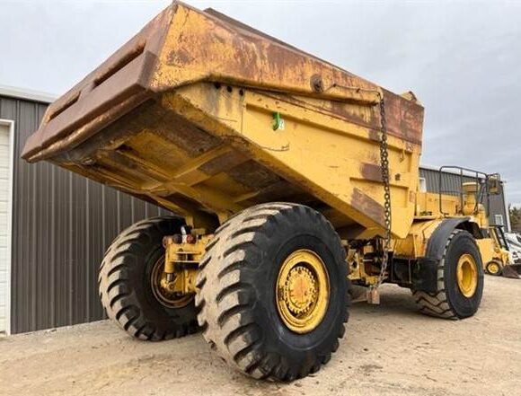 (CAT) Caterpillar D40D ARTICULATED TRUCK Operation and Maintenance Manual SN 2JJ - PDF 1 Surephoto 4 1