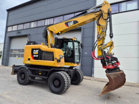 articulated dump trucks d250d caterpillar 30 e1753163022374